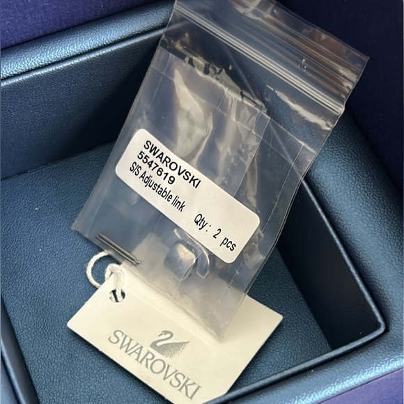 Silver Crystal Swarovski Watch - Picture 4 of 7